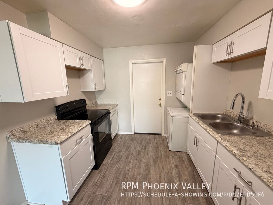 Recently renovated 2/1 Single Story Unit *NO* Carpet Near Phx Sky Harbor Airport! property image