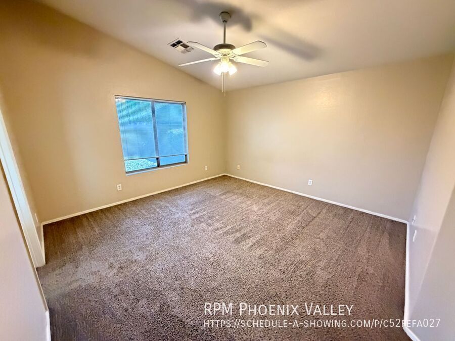 3/2 Single story Avondale Home *Custom Paint* & Carpet in Beds Only! property image