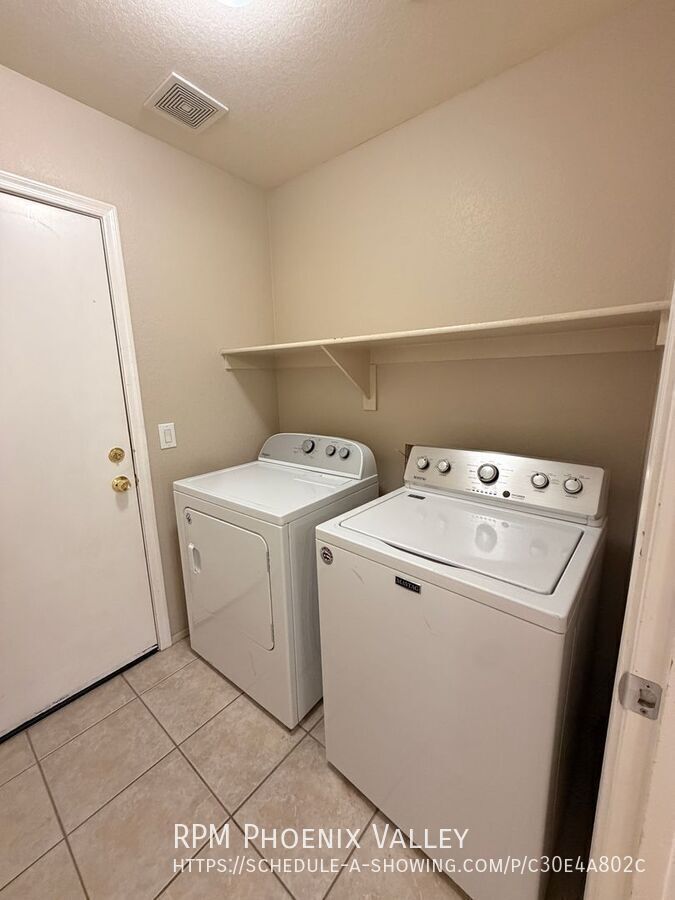 *NEW* Flooring + *NEW* Custom Paint Single Story Goodyear Home 4 Rent! property image