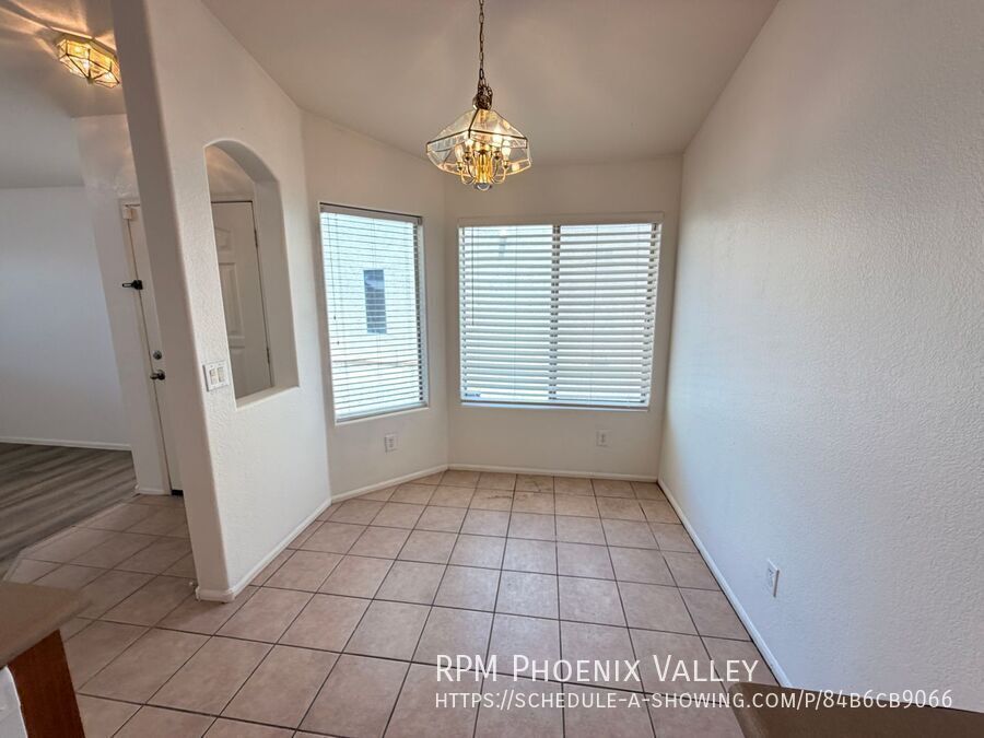 3 X 2 W/Den *ALL Appliances* **Corner Lot!! with New Paint & Carpet property image