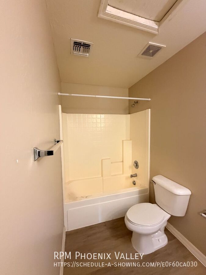 Large Avondale Home W/ Full Bedroom Downstairs and a huge loft! property image