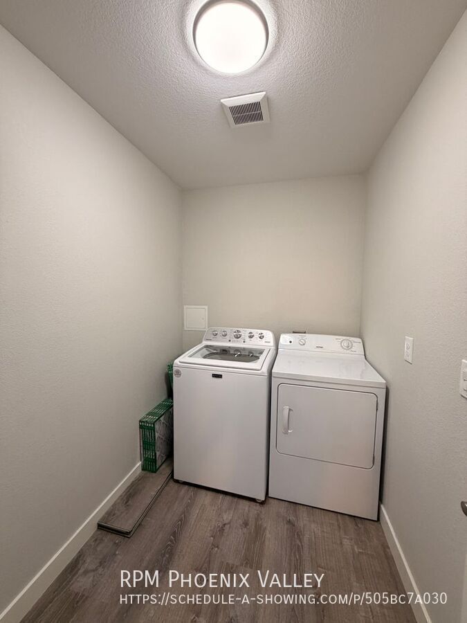 Full 3 Bed / 3 Bath Home in Litchfield Park with Large lot & No HOA property image