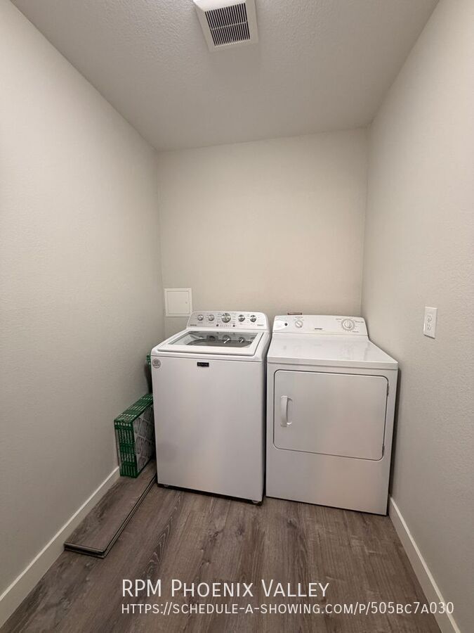 Full 3 Bed / 3 Bath Home in Litchfield Park with Large lot & No HOA property image