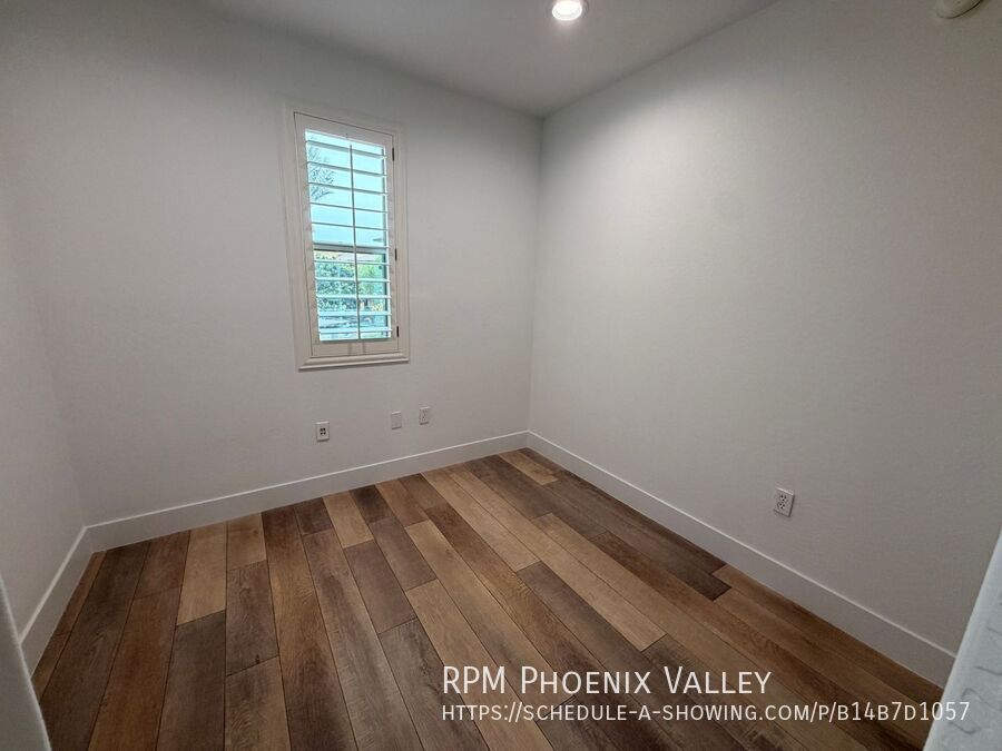 Modern, *Gated* N. Scottsdale 2/2.5 Townhome Ready 4 Move In! property image