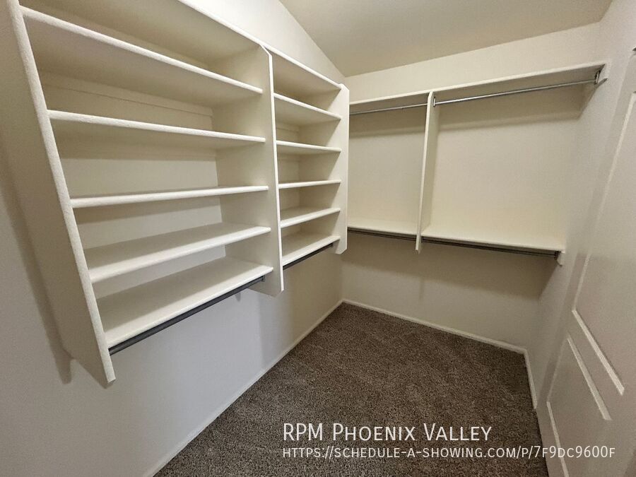 Warm, Inviting 3 Bed / 2bath Home in Canyon Trails with new updated and Flooring!!! property image