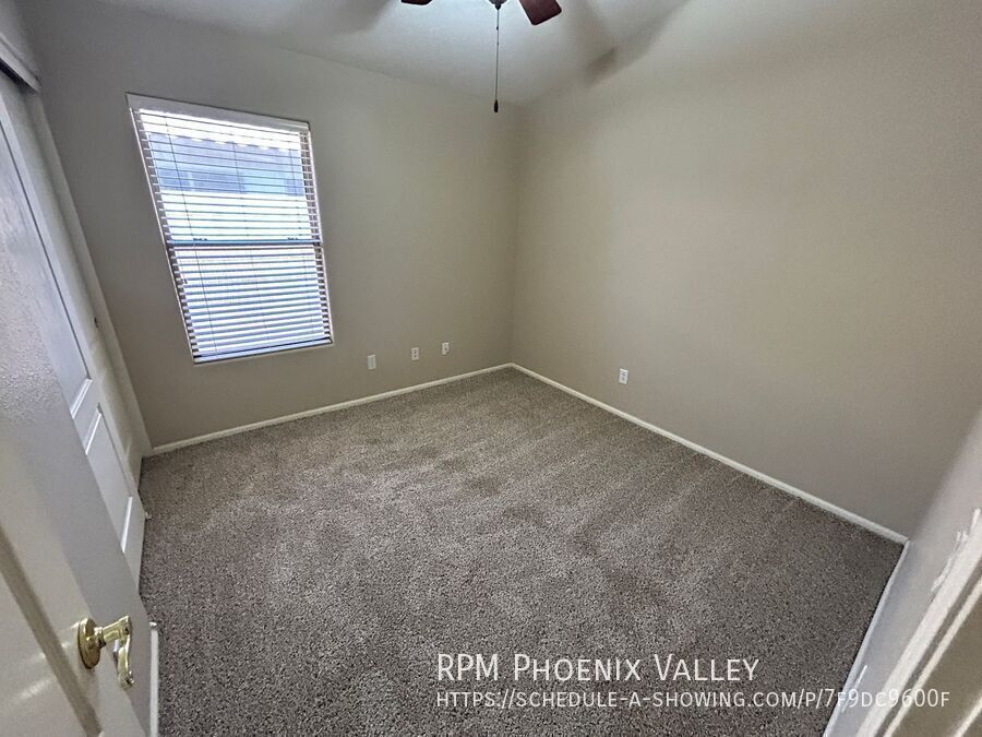 Warm, Inviting 3 Bed / 2bath Home in Canyon Trails with new updated and Flooring!!! property image