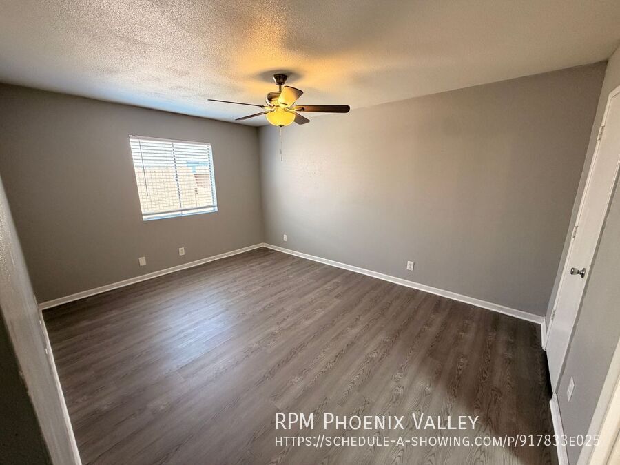 Updated Single Story 2Bdm - 2 Ba Glendale Unit with New Flooring in Bedrooms and t *No Carpet* property image