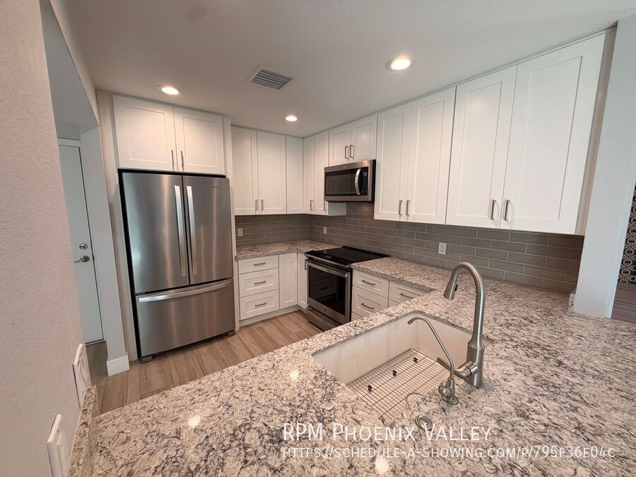 Central Scottsdale *Single Level* *NO Carpet* Patio Home For Rent! property image