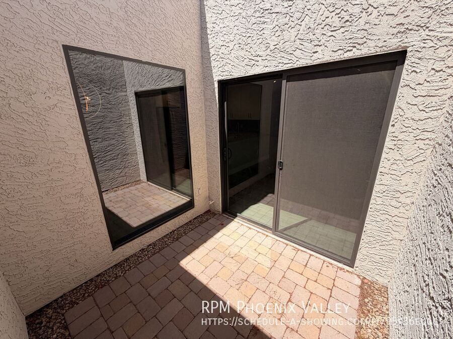 Central Scottsdale *Single Level* *NO Carpet* Patio Home For Rent! property image