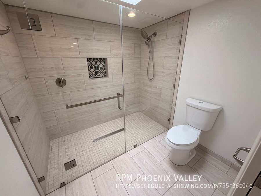 Central Scottsdale *Single Level* *NO Carpet* Patio Home For Rent! property image