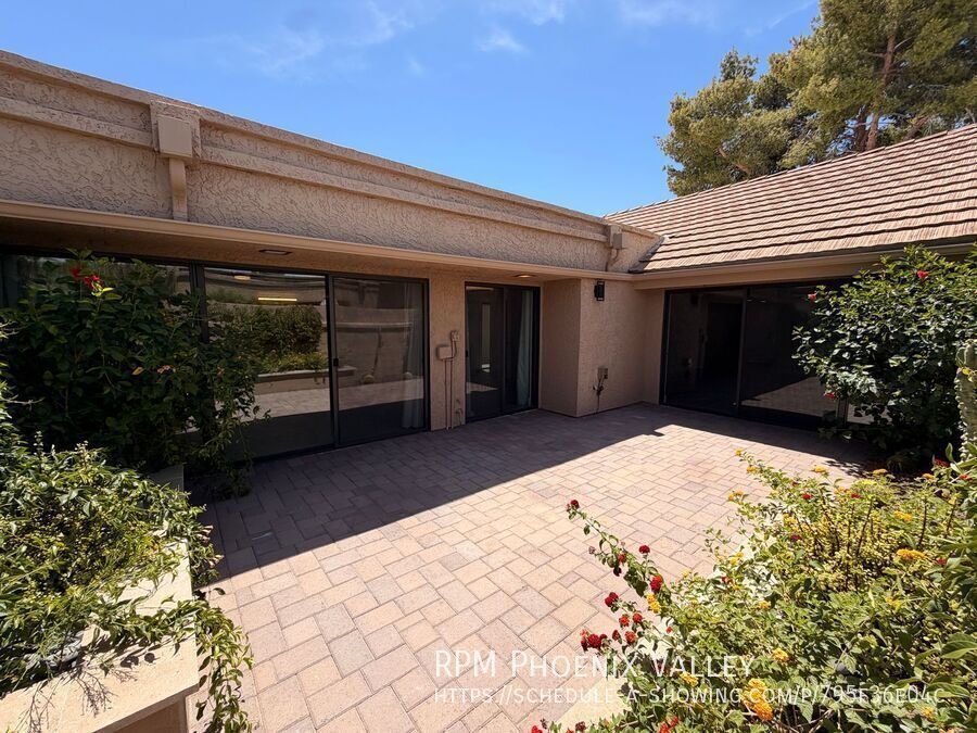 Central Scottsdale *Single Level* *NO Carpet* Patio Home For Rent! property image