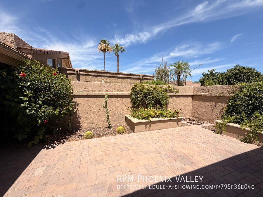 Central Scottsdale *Single Level* *NO Carpet* Patio Home For Rent! property image