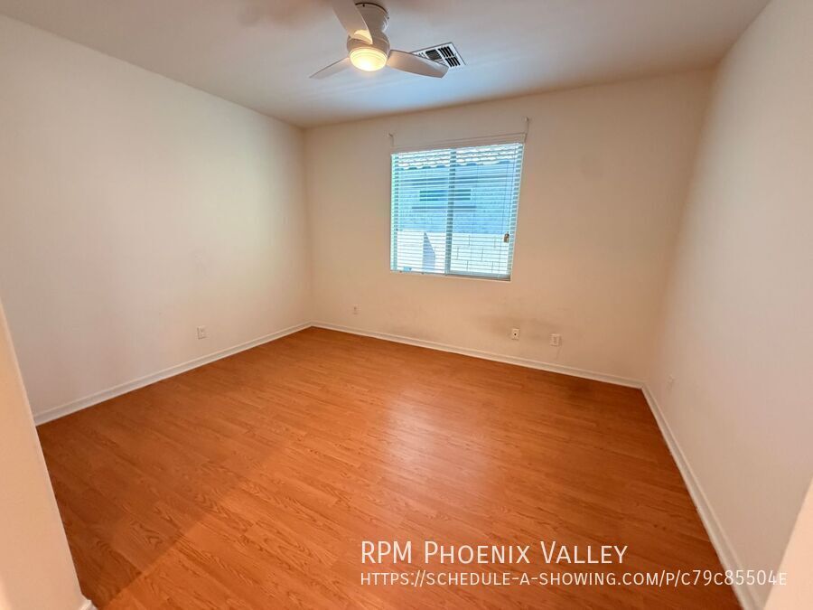 Over 2400 Sq Ft Peoria Home *NO* Carpet! property image