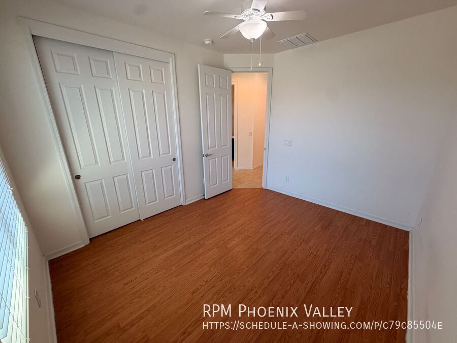 Over 2400 Sq Ft Peoria Home *NO* Carpet! property image