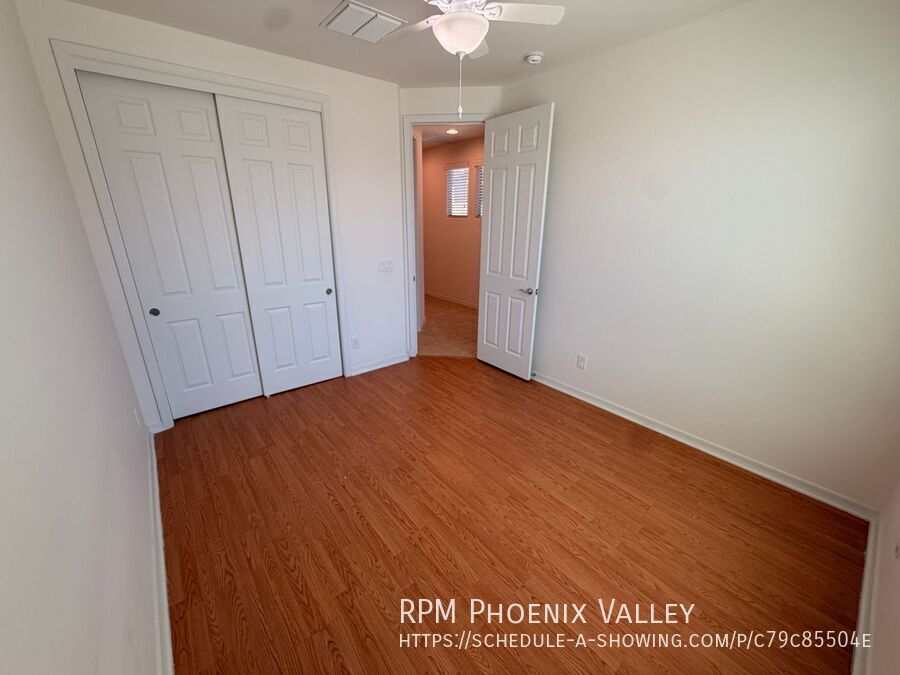Over 2400 Sq Ft Peoria Home *NO* Carpet! property image