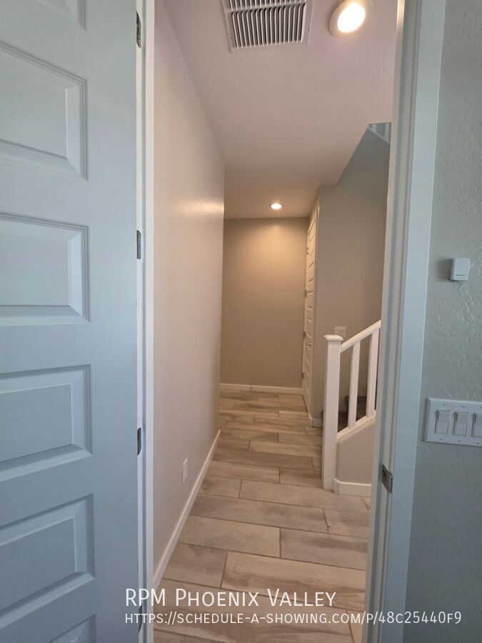 Beautiful 3 Bed / 2 Bath Townhome in Desirable Warner Meadows! property image