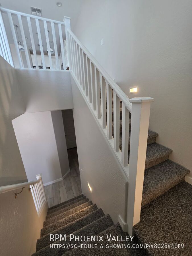 Beautiful 3 Bed / 2 Bath Townhome in Desirable Warner Meadows! property image