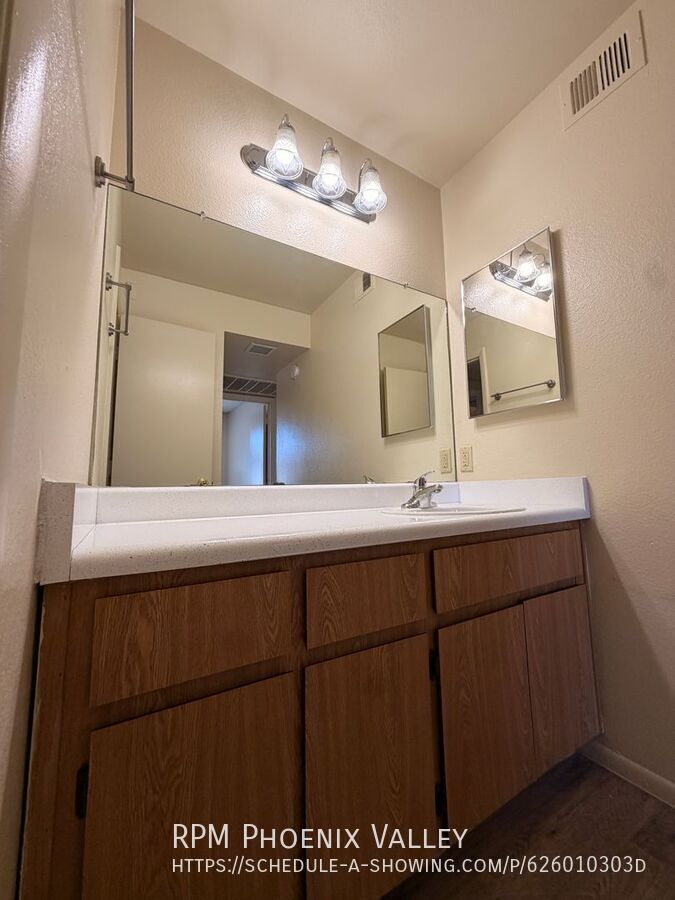 1 Bedroom 1 Bathroom Near Tempe Marketplace and Light Rail property image