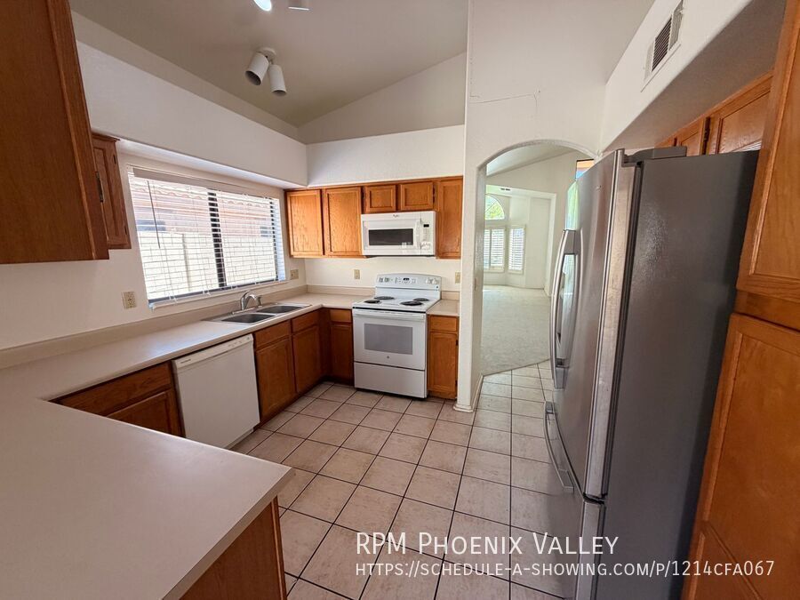 Warm & Charming single level 3 x 2 Home in Stonebridge Lakes!! property image