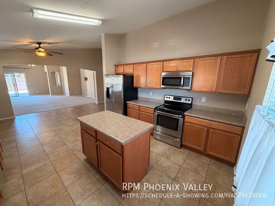 Spacious 4-Bedroom Home in Desirable Buckeye Neighborhood property image