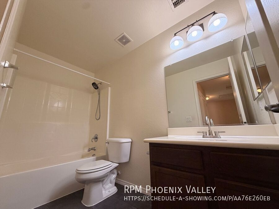 Spacious 4-Bedroom Home in Desirable Buckeye Neighborhood property image