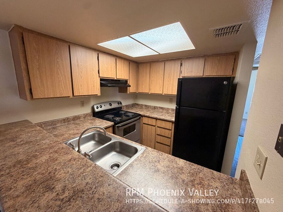 #201 *MOVE IN SPECIAL* 1/2 OFF YOUR FIRST FULL MONTH OF RENT property image