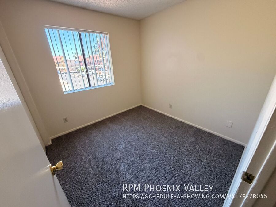 #201 *MOVE IN SPECIAL* 1/2 OFF YOUR FIRST FULL MONTH OF RENT property image