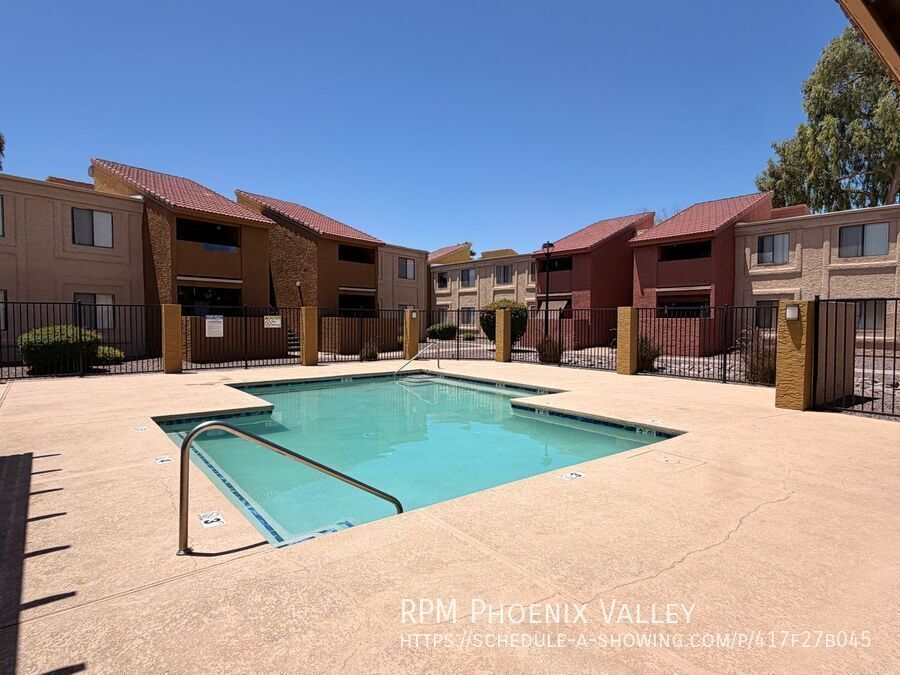 #201 *MOVE IN SPECIAL* 1/2 OFF YOUR FIRST FULL MONTH OF RENT property image