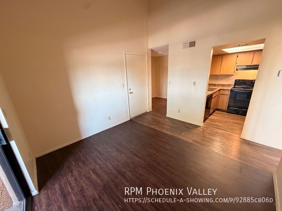1 Bedroom 1 Bathroom 500 sq.ft. Near Tempe Marketplace and Light Rail property image
