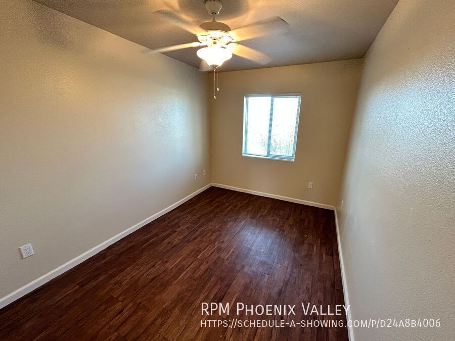 3 Bed/2.5 Bath Townhome *NO* Carpet, End Unit *ALL* Appliances! property image