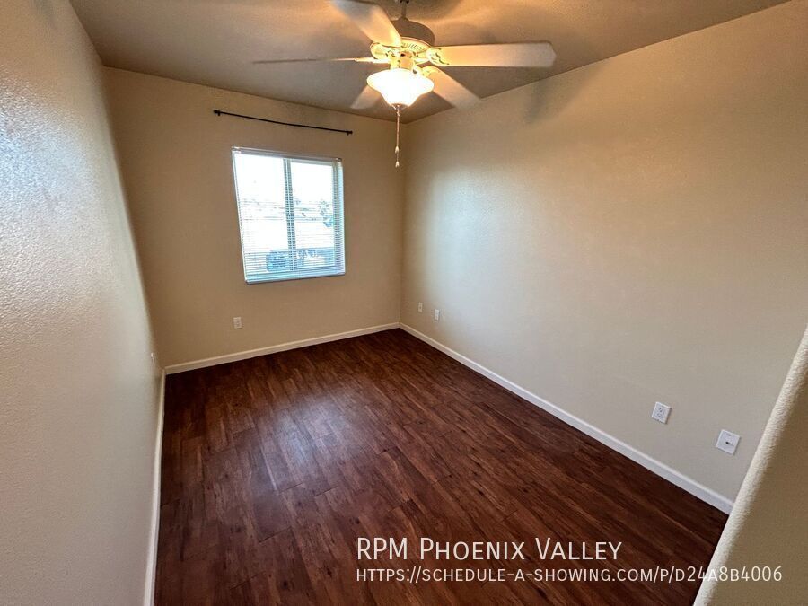 3 Bed/2.5 Bath Townhome *NO* Carpet, End Unit *ALL* Appliances! property image