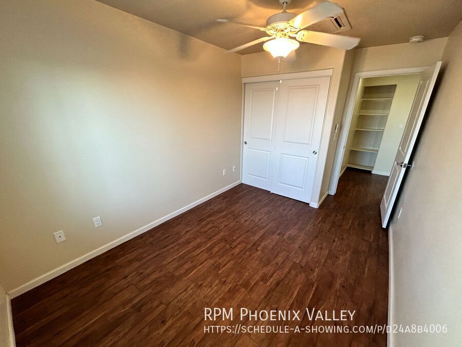 3 Bed/2.5 Bath Townhome *NO* Carpet, End Unit *ALL* Appliances! property image