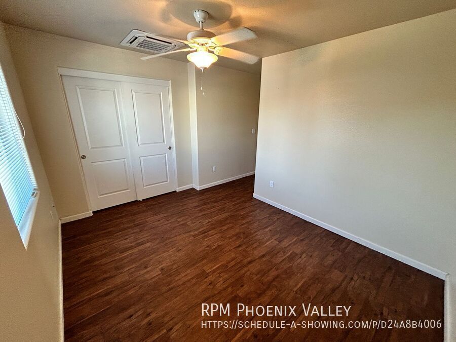3 Bed/2.5 Bath Townhome *NO* Carpet, End Unit *ALL* Appliances! property image