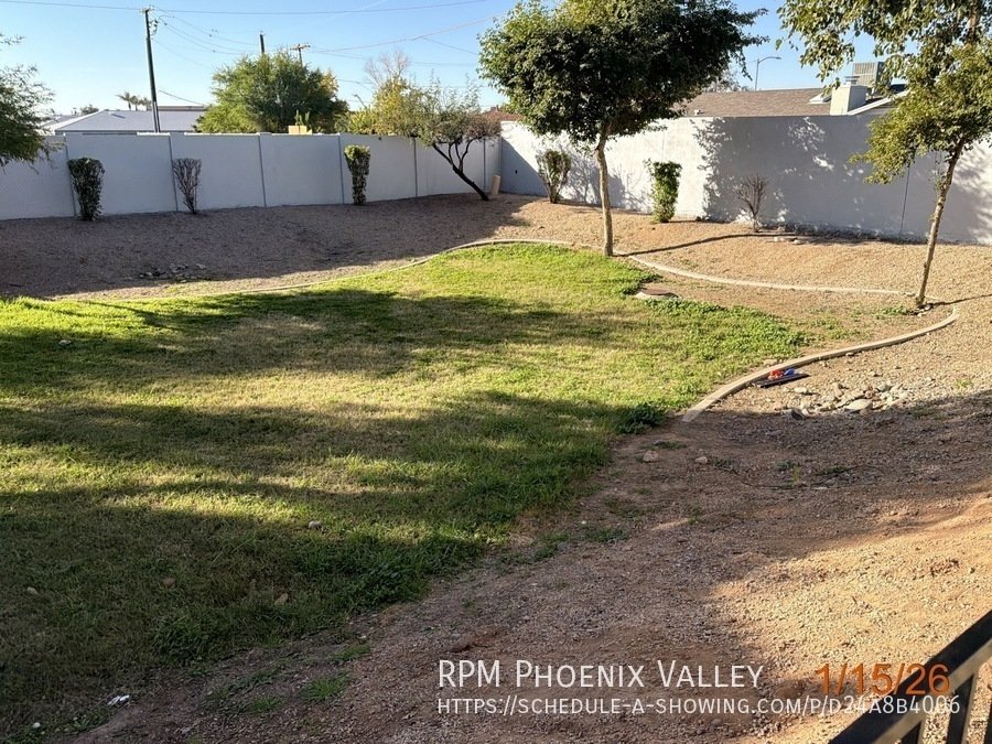 3 Bed/2.5 Bath Townhome *NO* Carpet, End Unit *ALL* Appliances! property image