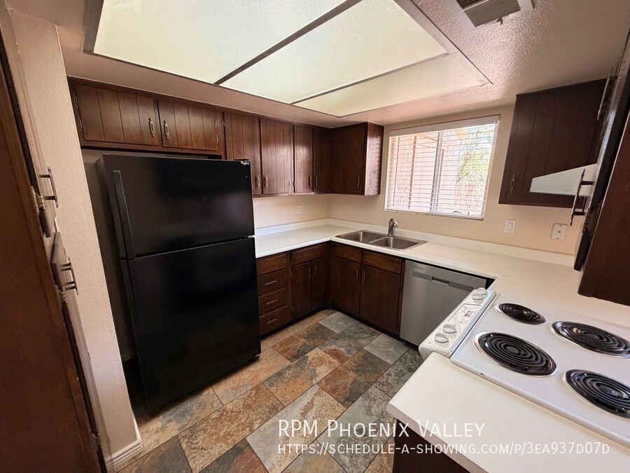 Move-In Ready 2-Bedroom Home with Washer & Dryer in Glendale property image