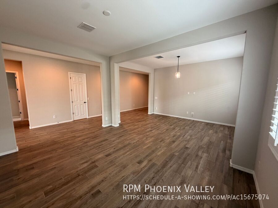 Stunning 3-Bedroom Home with Tandem 3-Car Garage in Litchfield Park! property image