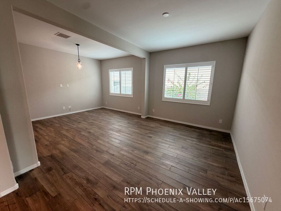Stunning 3-Bedroom Home with Tandem 3-Car Garage in Litchfield Park! property image