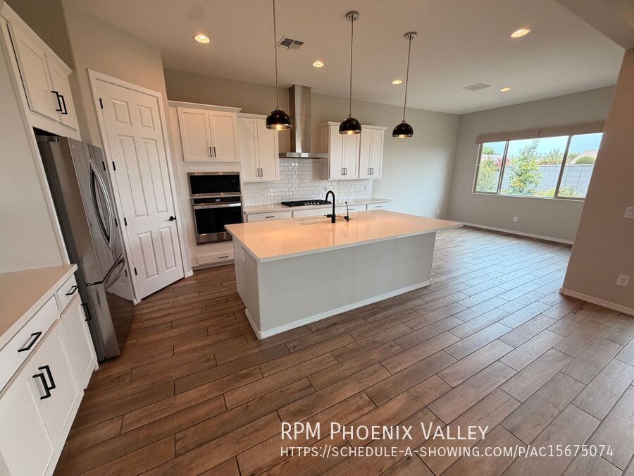 Stunning 3-Bedroom Home with Tandem 3-Car Garage in Litchfield Park! property image