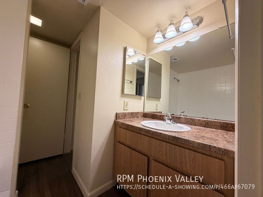 #158 2 Bedroom 1 Bath 670 sq.ft. Near Tempe Marketplace and Light Rail property image