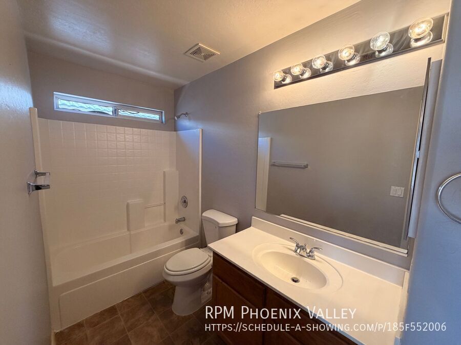 Charming 3BR/2BA Home with Central A/C & In-Unit Laundry property image