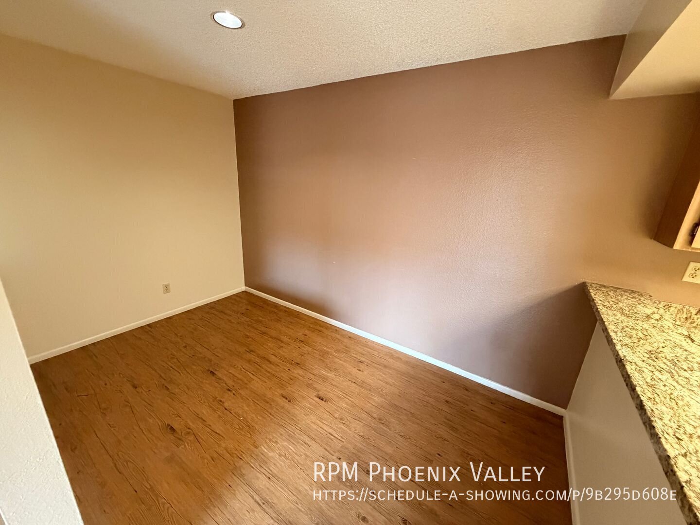 135 2 Bedroom 1 Bath 670 sq.ft. Near Tempe Marketplace and Light Rail property image