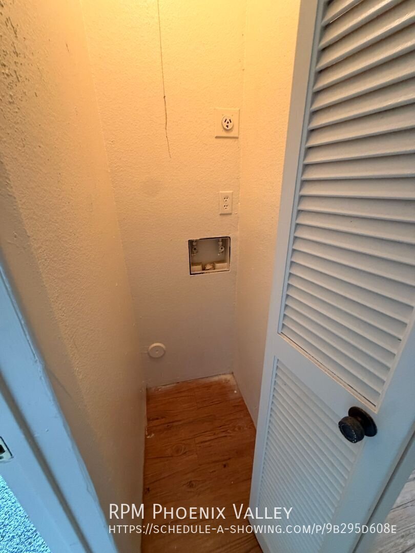 135 2 Bedroom 1 Bath 670 sq.ft. Near Tempe Marketplace and Light Rail property image