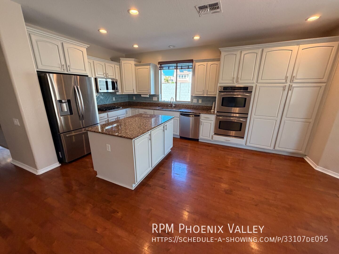 Stunning 5-Bedroom Home with Game Room & Backyard Oasis! property image