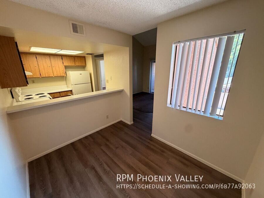 1 Bedroom 1 Bath Near Tempe Marketplace and Light Rail *MOVE IN SPECIAL* 1/2 OFF YOUR FIRST FULL MONTH OF RENT property image