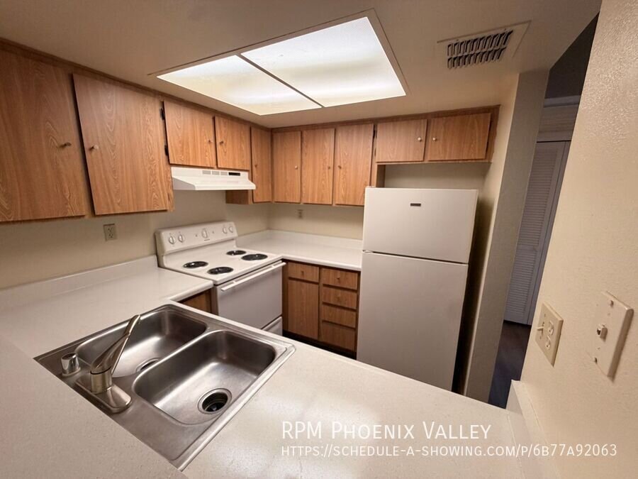 1 Bedroom 1 Bath Near Tempe Marketplace and Light Rail *MOVE IN SPECIAL* 1/2 OFF YOUR FIRST FULL MONTH OF RENT property image