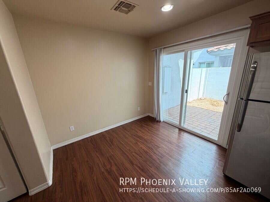 Townhome with Wood Plank Floors & Private Enclosed Outdoor Space! *MOVE IN SPECIAL* 1/2 OFF YOUR FIRST FULL MONTH OF RENT property image