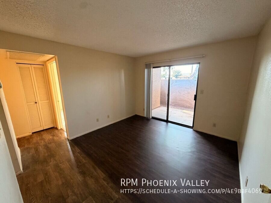 1x1 Near ASU w/ *MOVE IN SPECIAL* property image