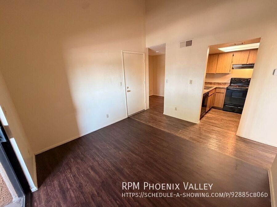 1 Bedroom 1 Bathroom 500 sq.ft. Near Tempe Marketplace and Light Rail - *MOVE IN SPECIAL* 1/2 OFF YOUR FIRST FULL MONTH OF RENT property image