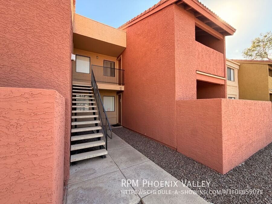 1x1 Near Tempe Marketplace w/ *MOVE IN SPECIAL* 1/2 OFF YOUR FIRST FULL MONTH OF RENT property image
