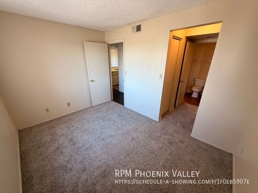 1x1 Near Tempe Marketplace w/ *MOVE IN SPECIAL* 1/2 OFF YOUR FIRST FULL MONTH OF RENT property image